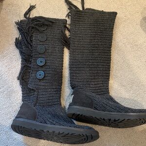 UGG Gray Knit Fringe Boots - Size 6